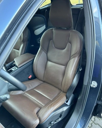Volvo XC 60 cena 159900 przebieg: 18900, rok produkcji 2022 z Białystok małe 781